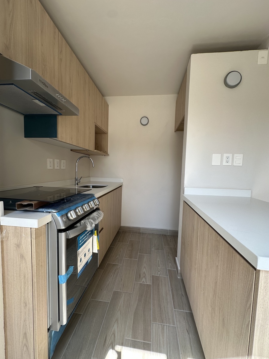 3 of 10: COCINA INTEGRAL