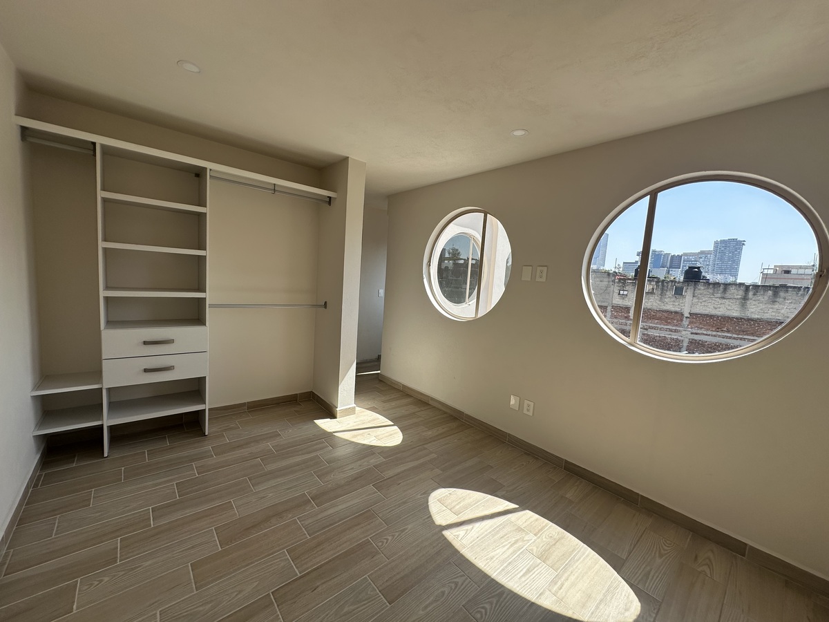 6 of 10: RECAMARA PRINCIPAL