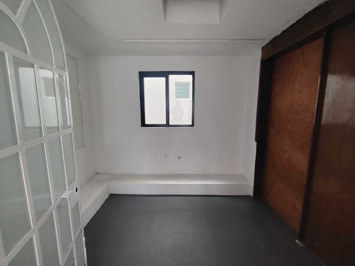 9 of 32: area de gimnasio o estudio en planta baja