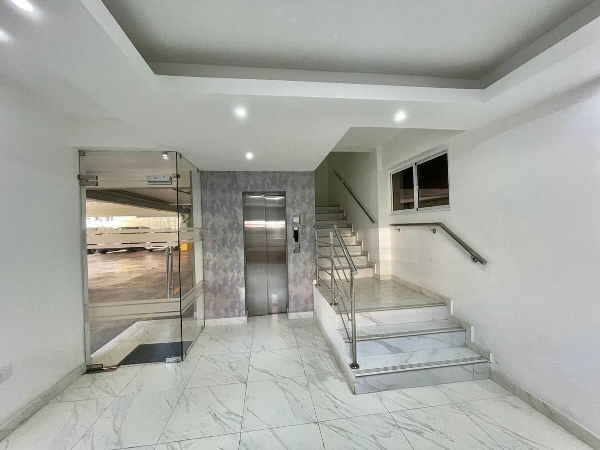 13 de 19: Entrada controlada en todos los puntos y ascensor