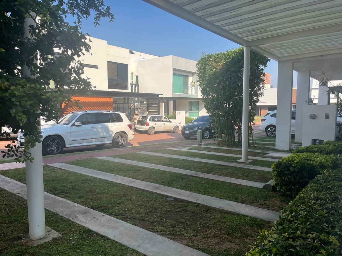 2 de 50: estacionamiento