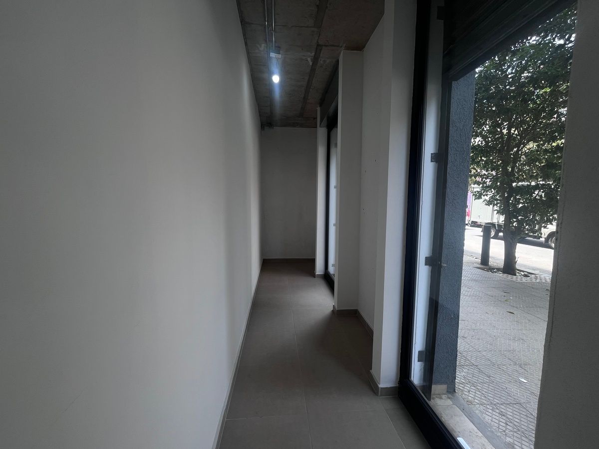Local de planta libre ubicado en calle san isidro