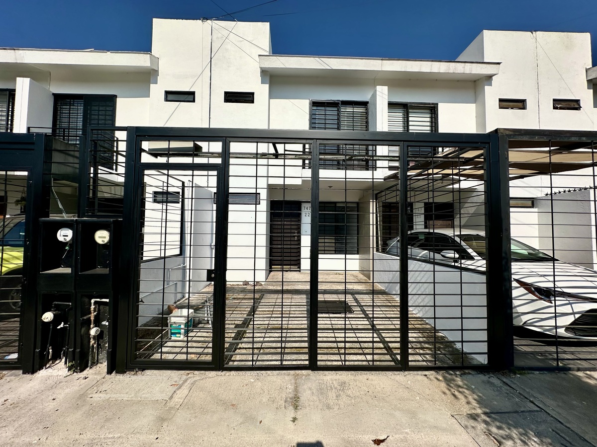 2 de 19: Casa en Venta en Villa Belenes