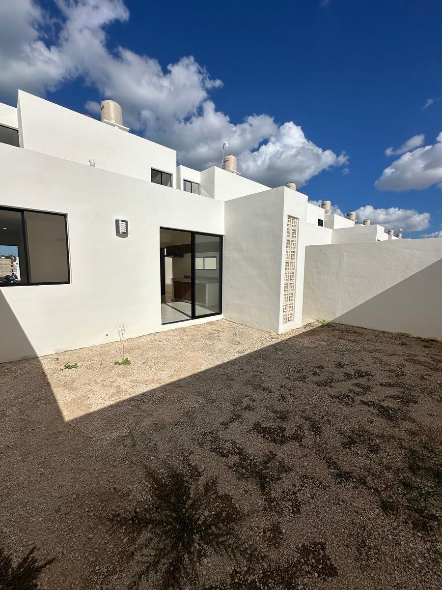 6 de 13: Amplio patio para crecimiento