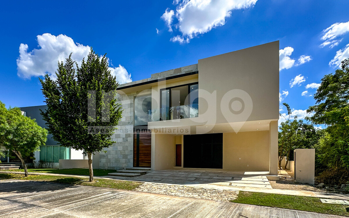 3 de 50: Fachada Frontal