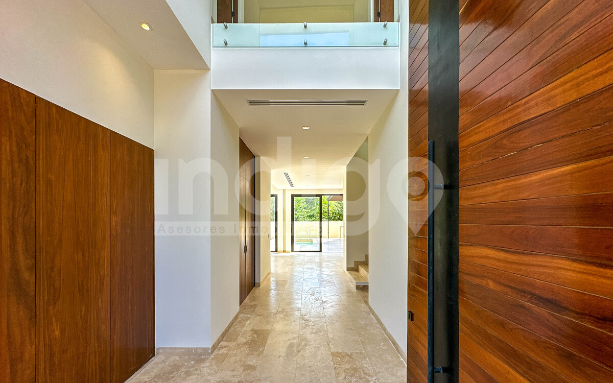 4 de 50: Vestíbulo de Acceso