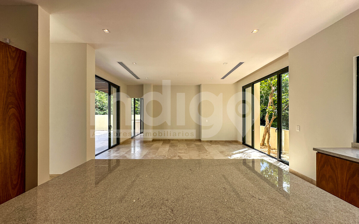 15 de 50: Vista desde la Cocina al Antecomedor