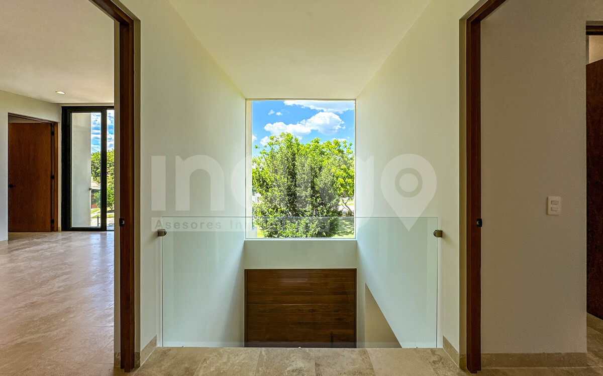 27 de 50: Vestíbulo Planta Alta