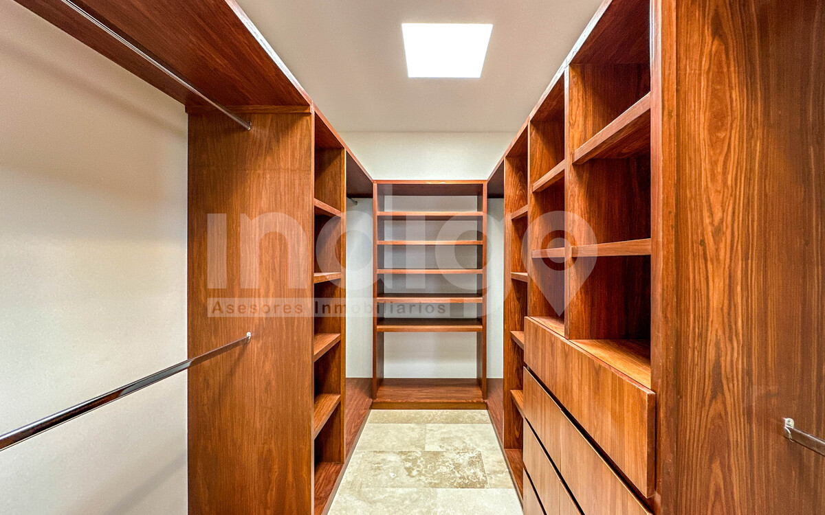 40 de 50: Vestidopr Recámara Secundaria 1