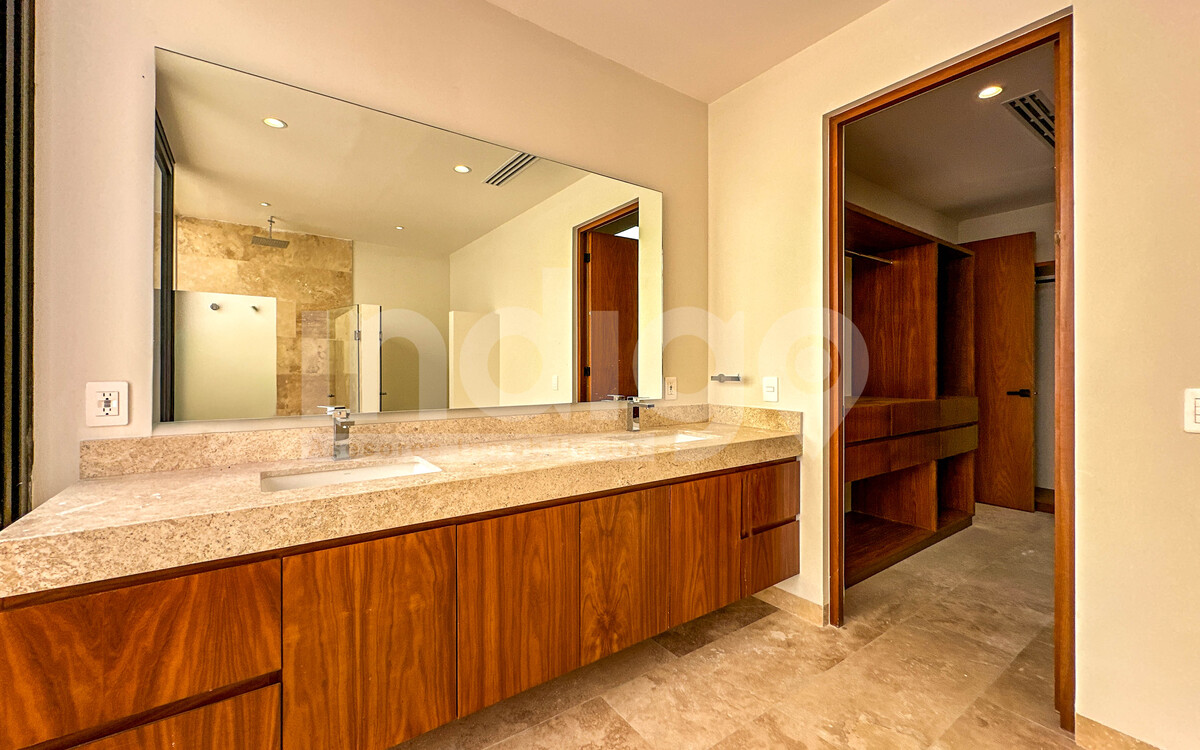 36 de 50: Baño Recámara Principal