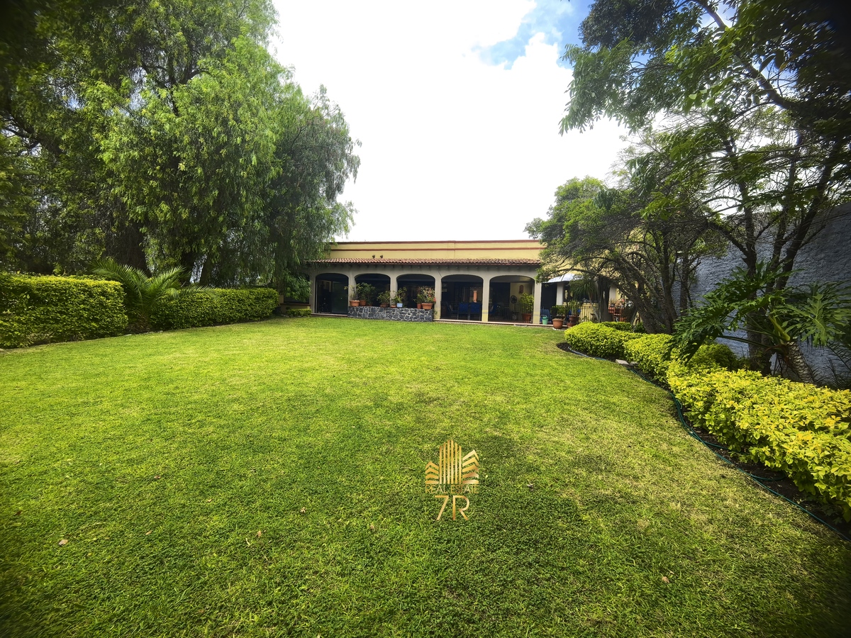 39 de 40: Jardín trasero