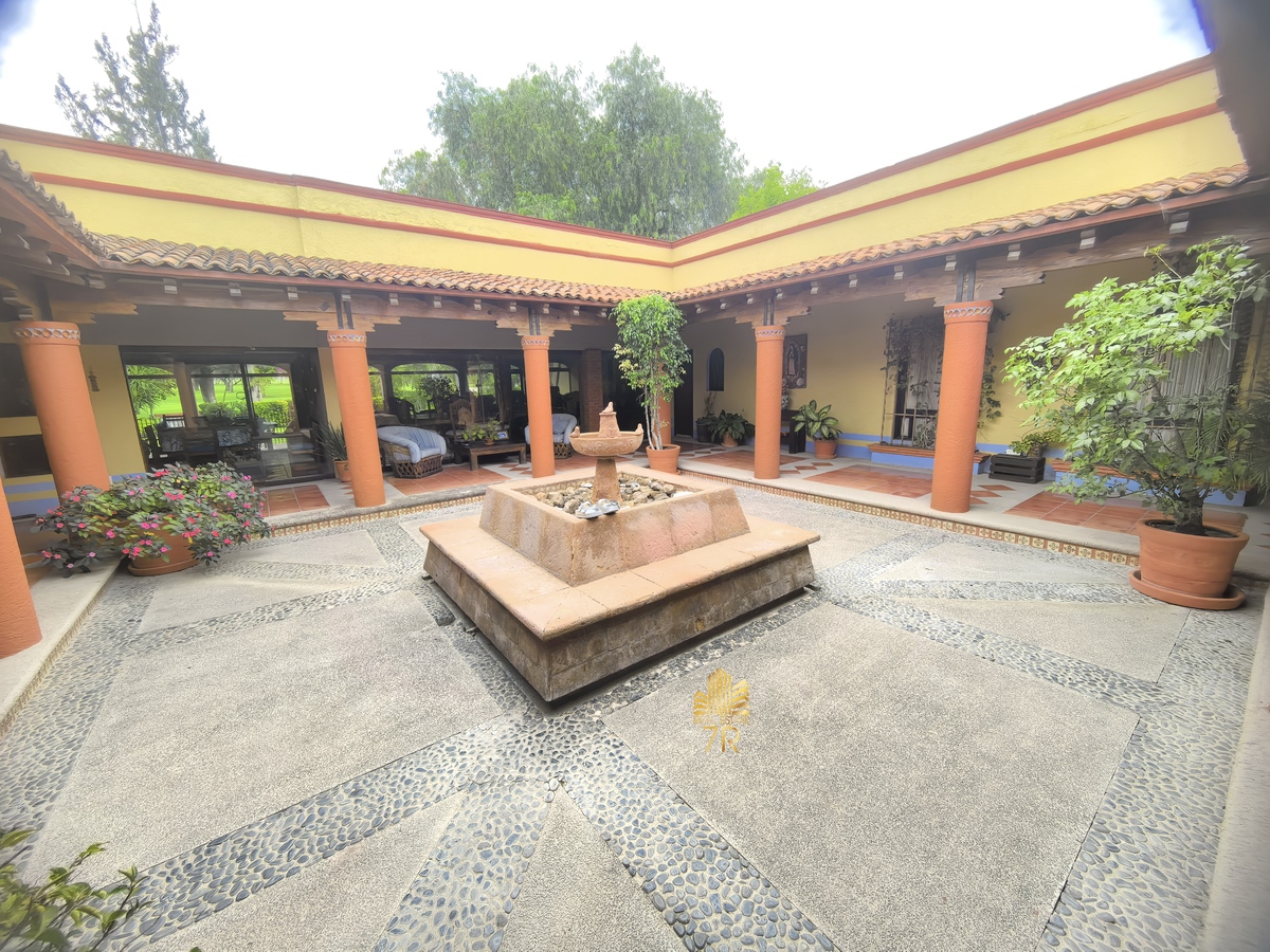 5 de 40: Patio central