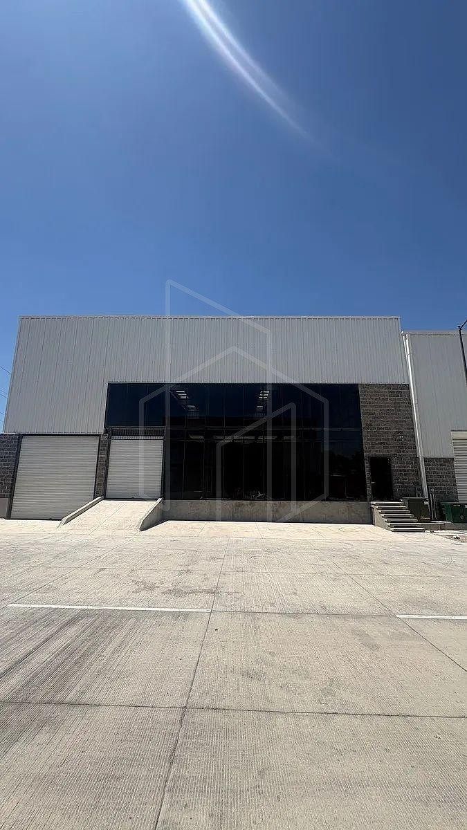Commercial Storage Unit in Nextipac, Zapopan, photo 2 of 11