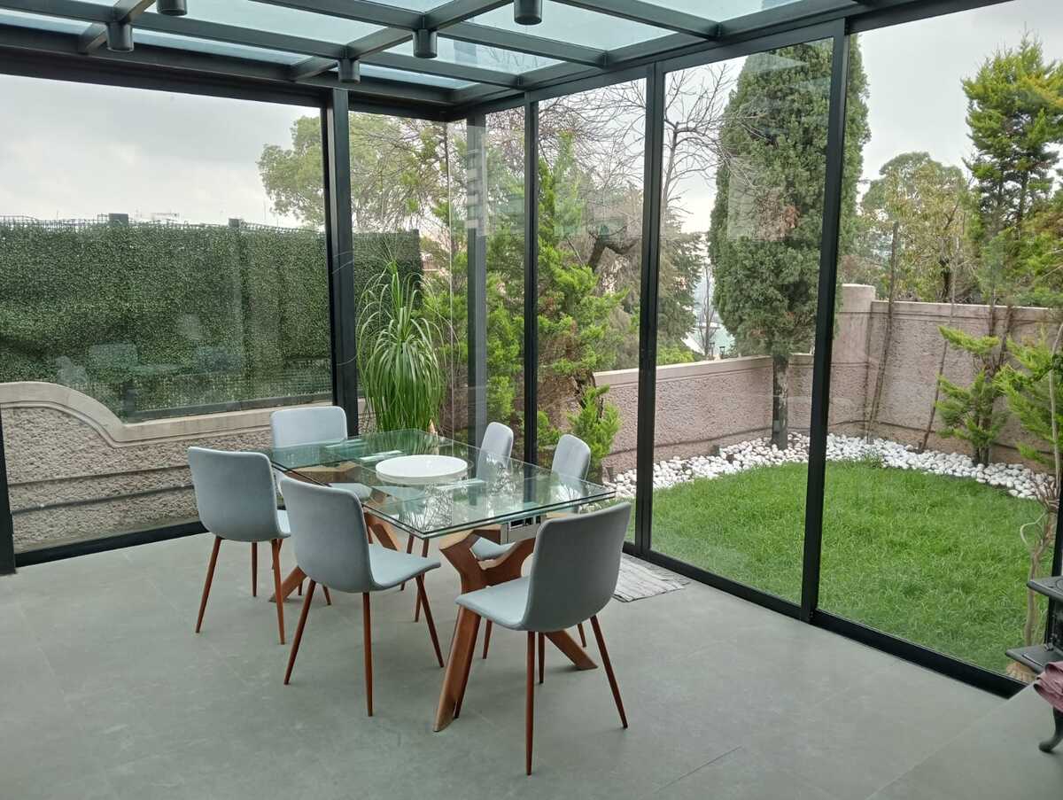 Casa en condominio en Venta en Av Club De Golf Lomas con 3 Recámaras, 3 Baños y 400 Metros Cuadrados