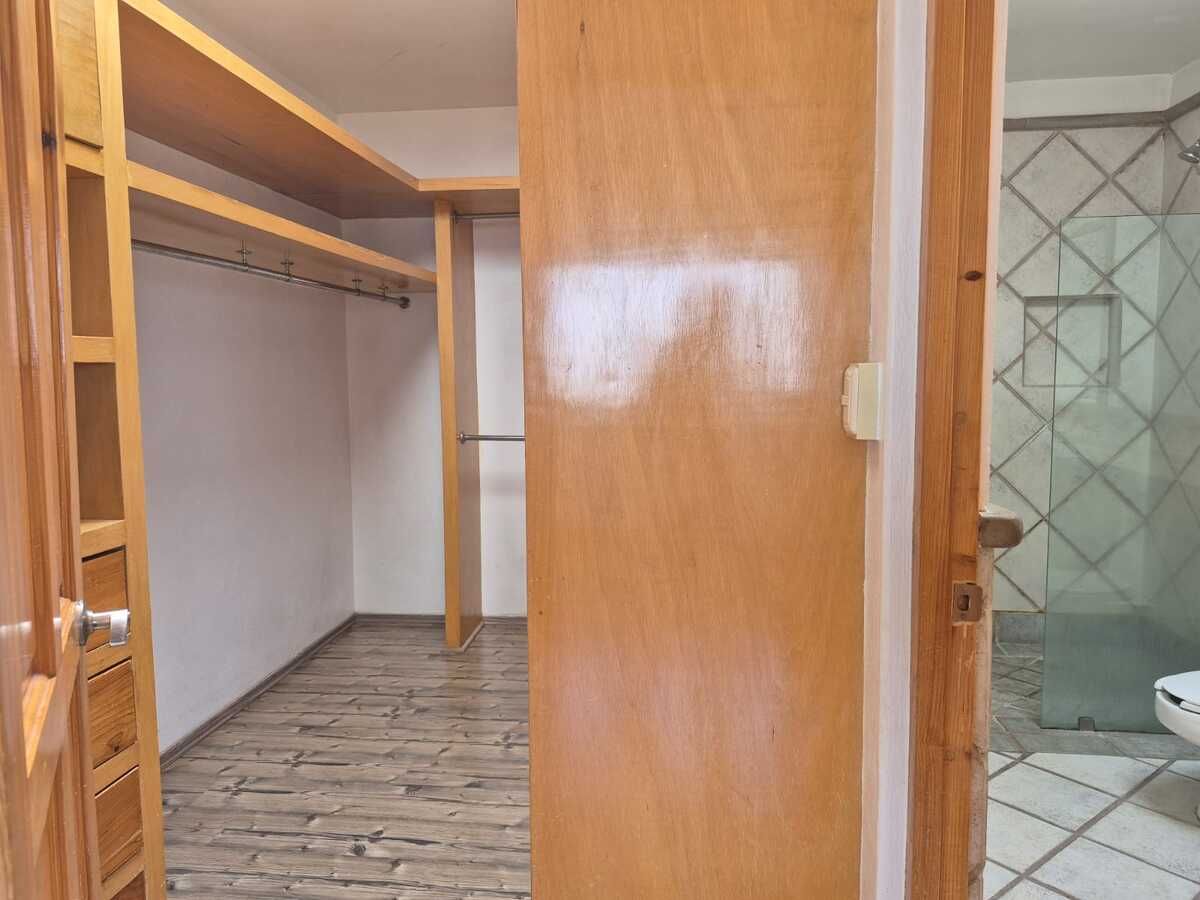 9 de 18: Vestidores de Recámaras tipo