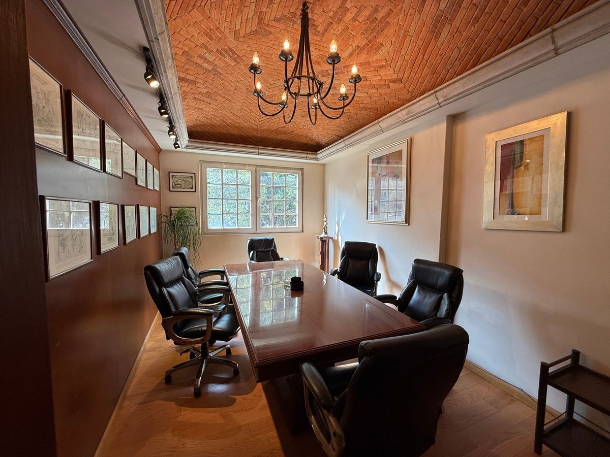 14 of 17: sala de juntas