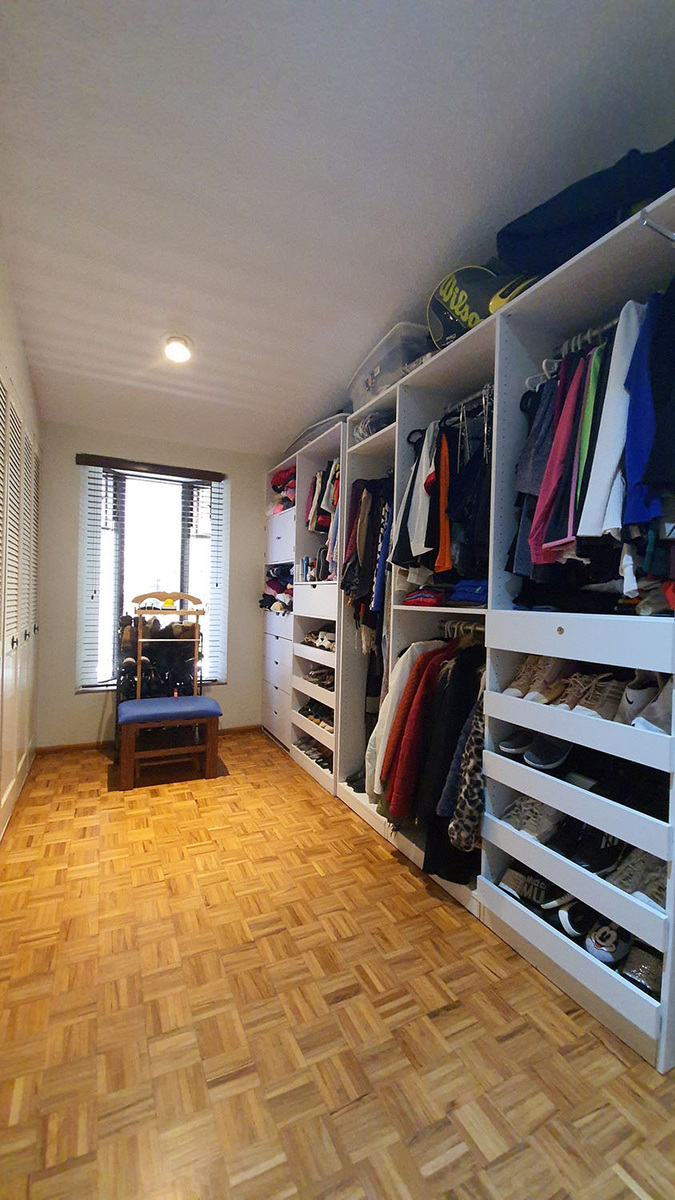 19 of 21: Vestidor recámara principal