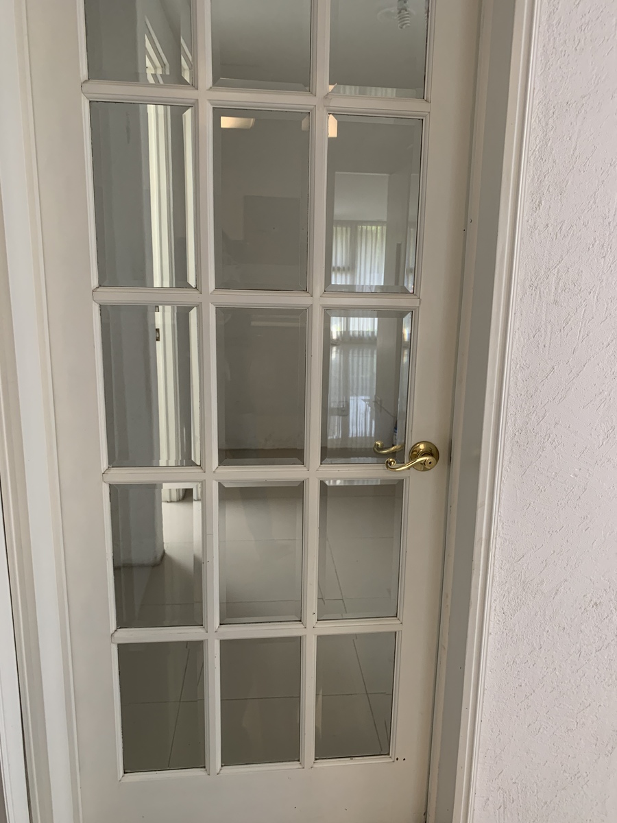 14 de 37: Acceso Lavanderia