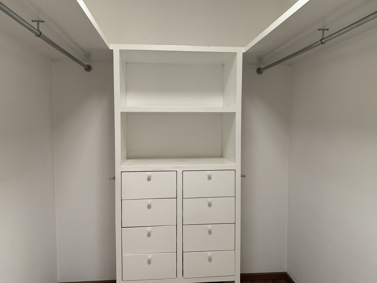 23 de 37: Vestidor Recámara Principal