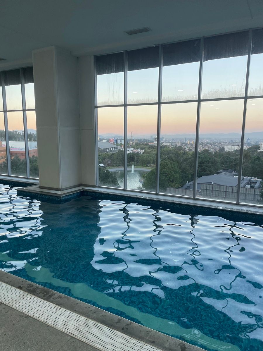 17 de 34: Alberca área comun