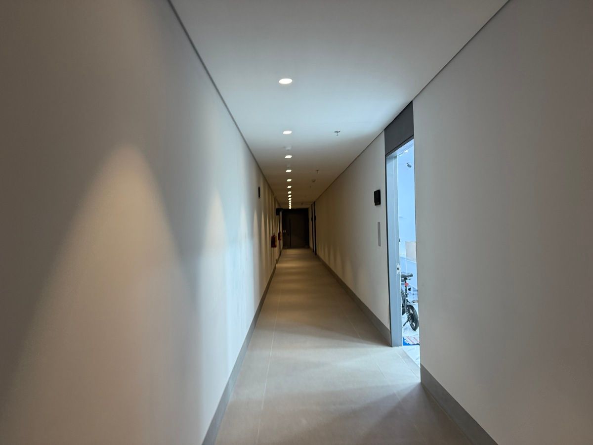 14 of 15: entrada a la oficina piso 15