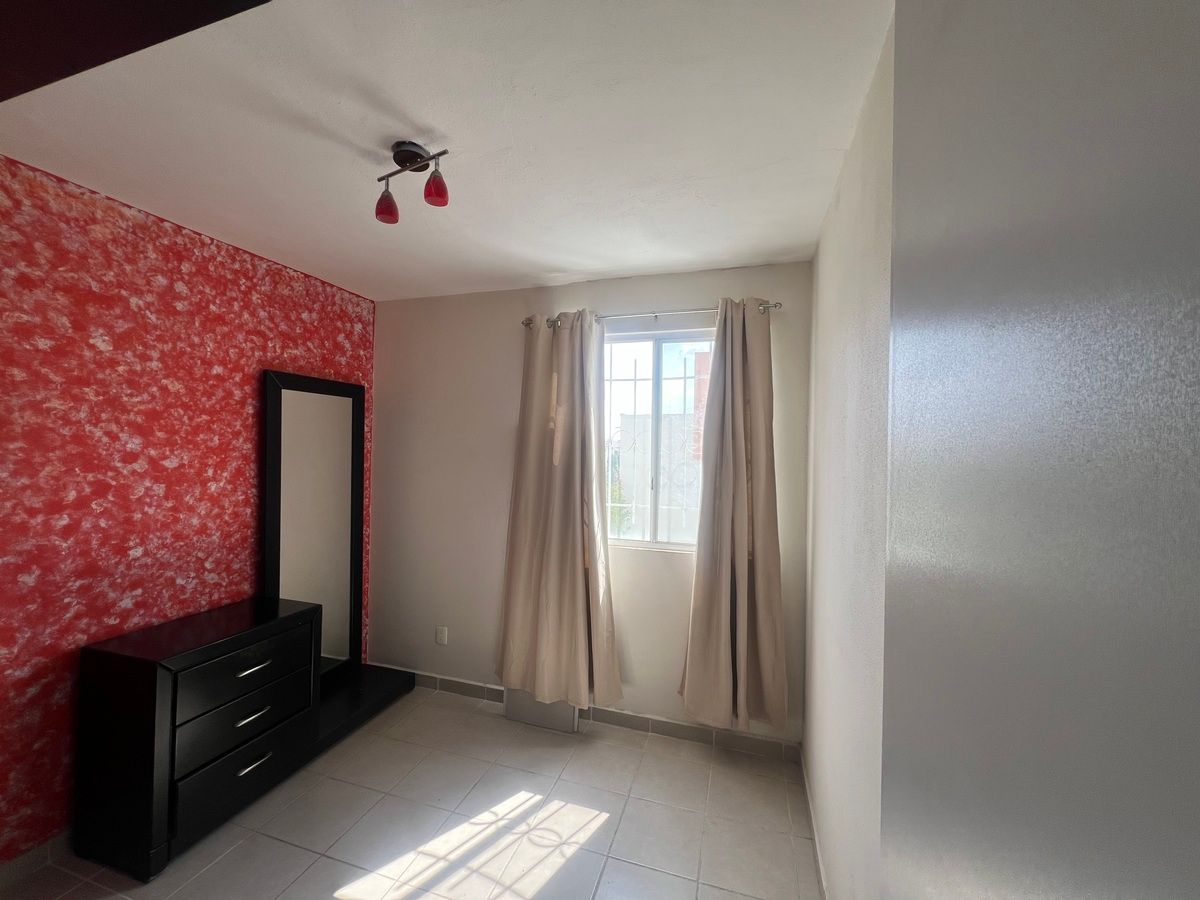 16 of 23: Recámara SECUNDARIA