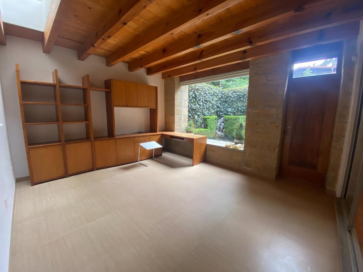 6 de 38: Área de TV