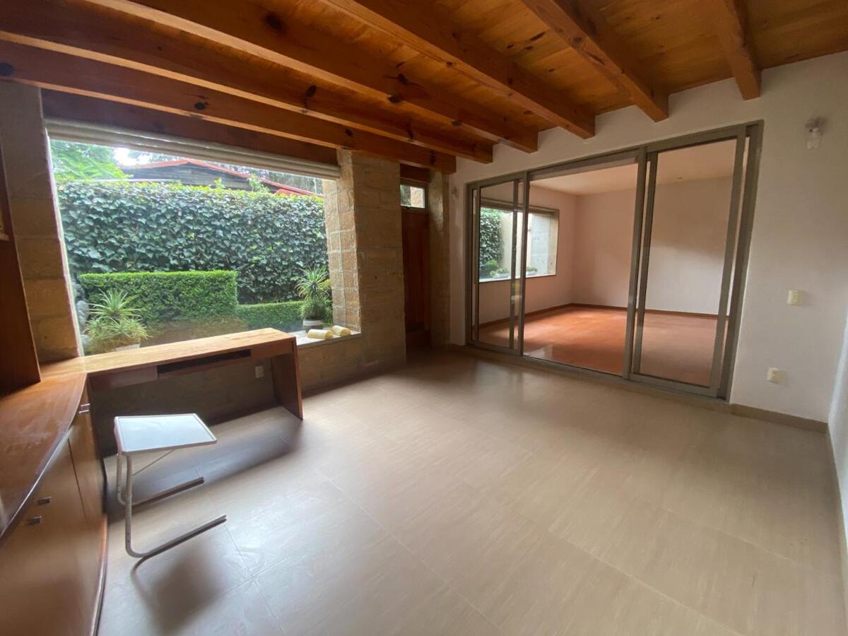 9 de 38: Área de TV