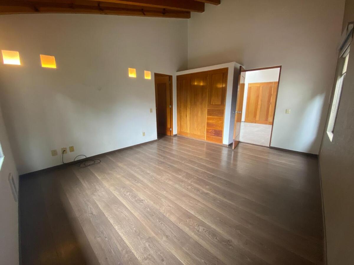 20 de 38: Recámara1