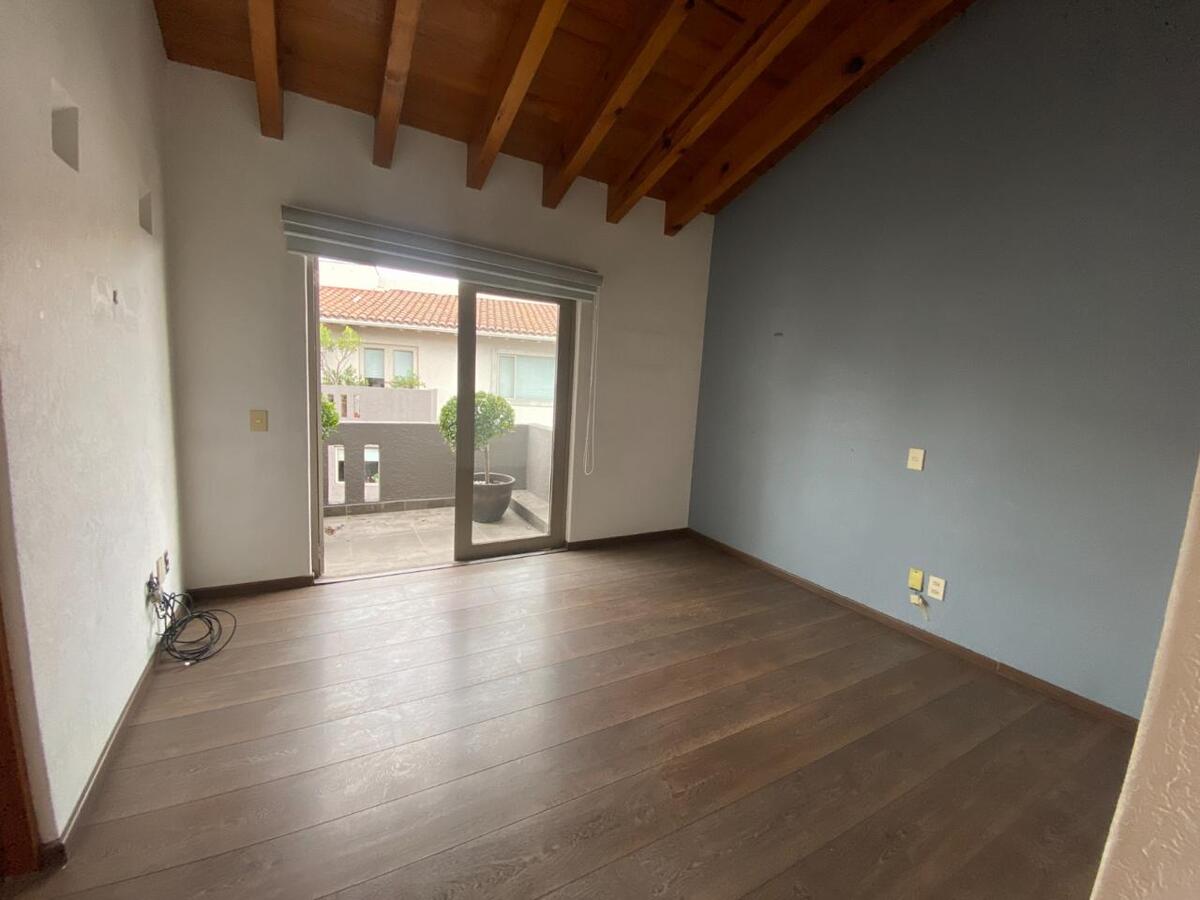 25 de 38: Recámara1