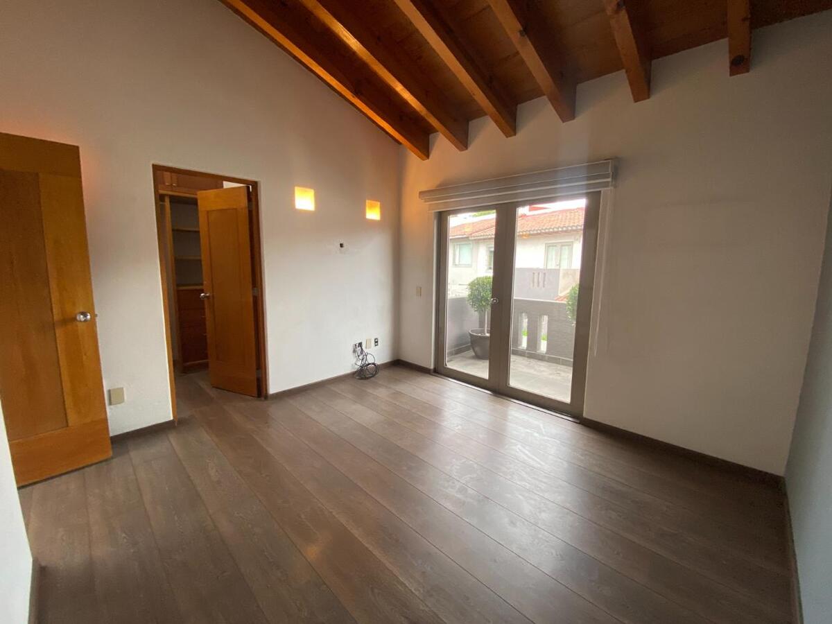 27 de 38: Salida terraza