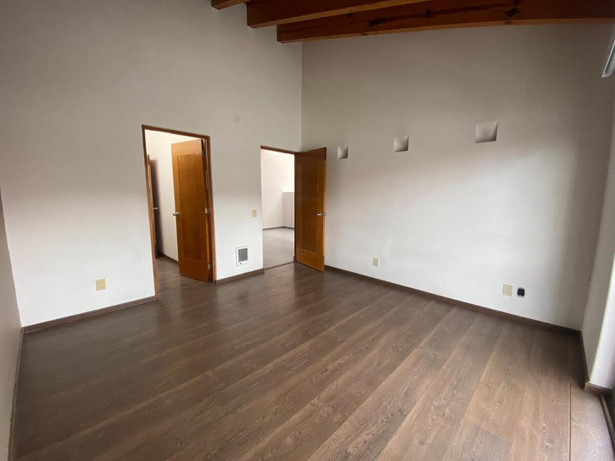 31 de 38: Recámara 2.1