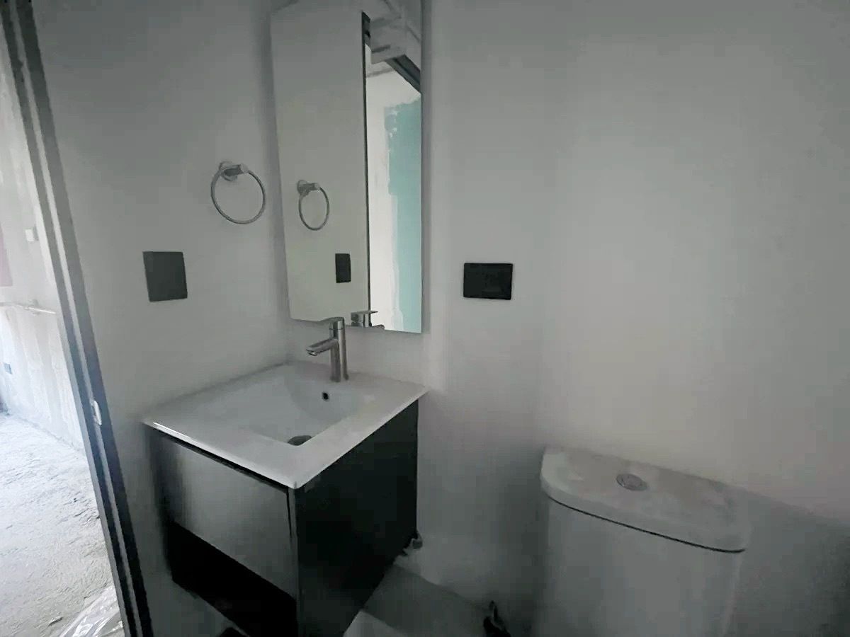 Local de planta libre en obra ubicado en Corte Suprema