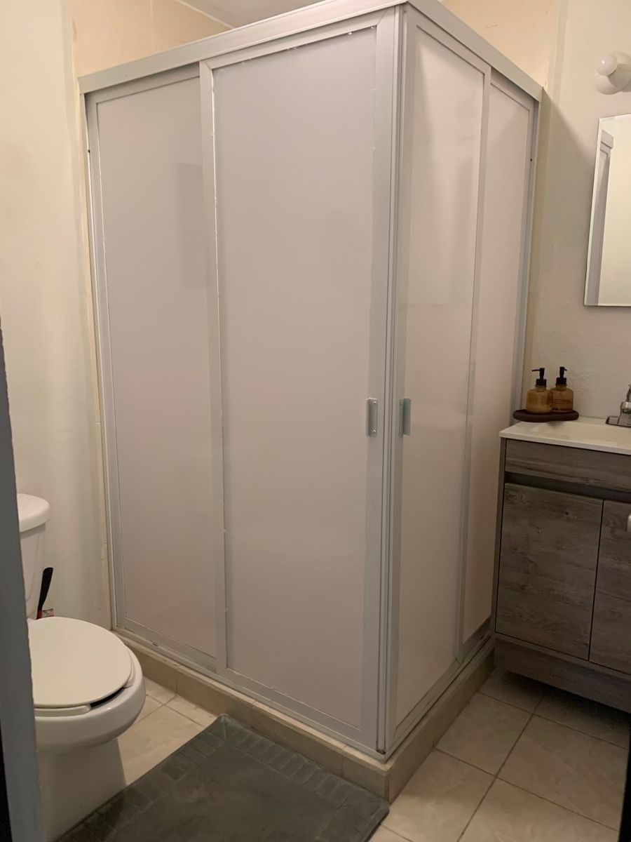 13 de 20: Baño compartido