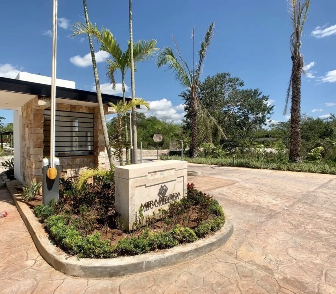 1 of 7: ENTRADA DE PRIVADA