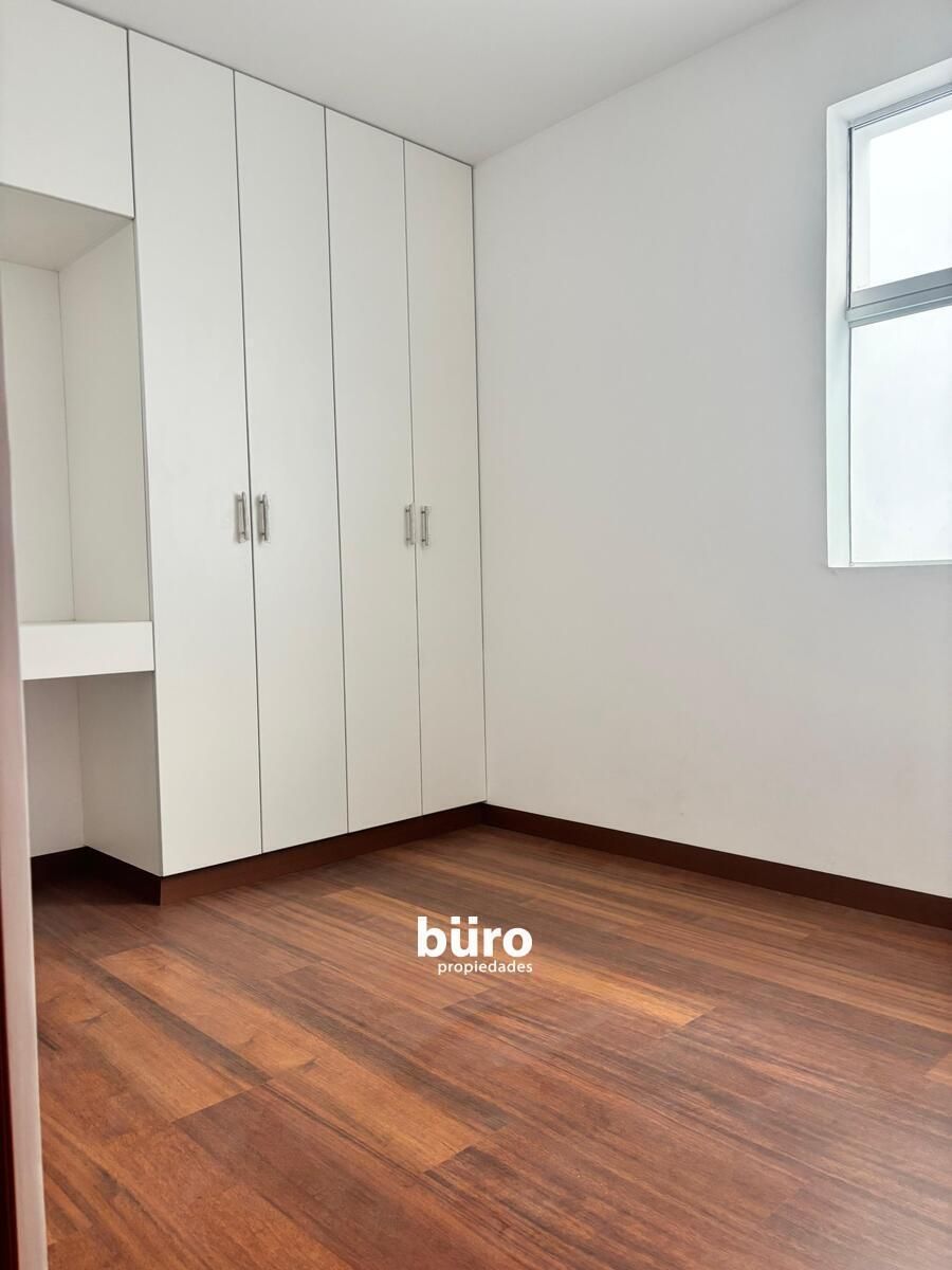 7 de 13: Dormitorio Secundario