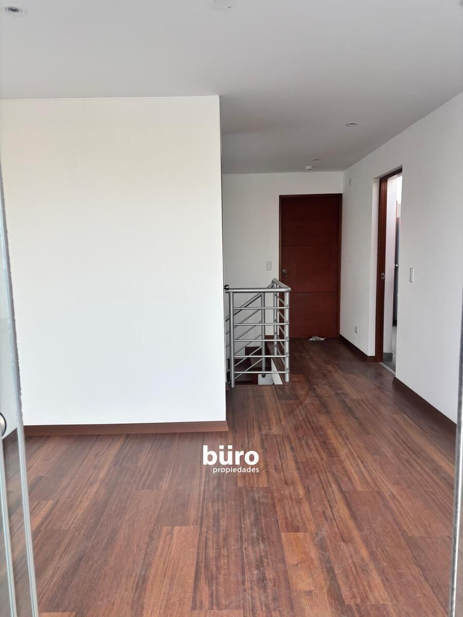 8 de 13: Sala de Estar