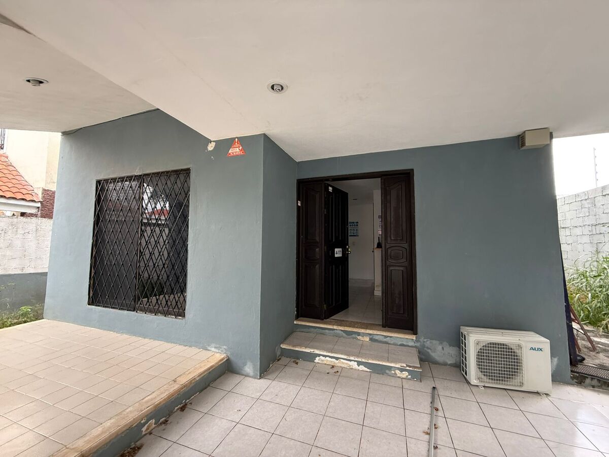 3 de 17: Entrada Principal