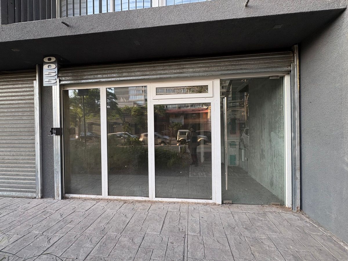 Local comercial de planta libre en obra Ñuñoa