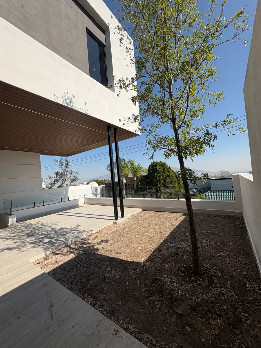 10 de 20: Terraza frontal