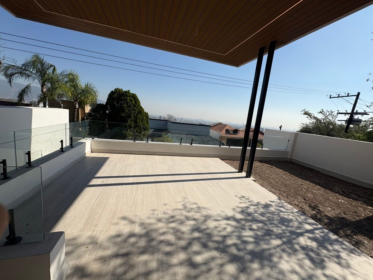 14 de 20: Terraza frontal