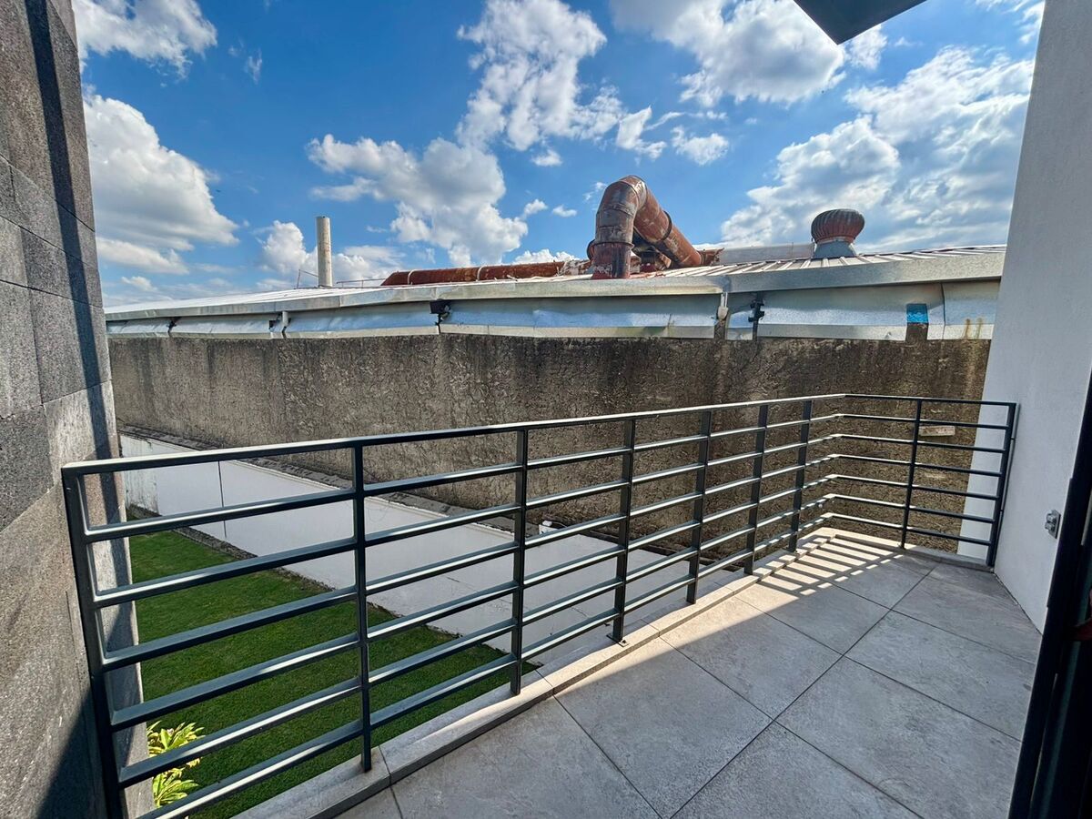 31 de 48: Balcón de Habitación Secundaria 2