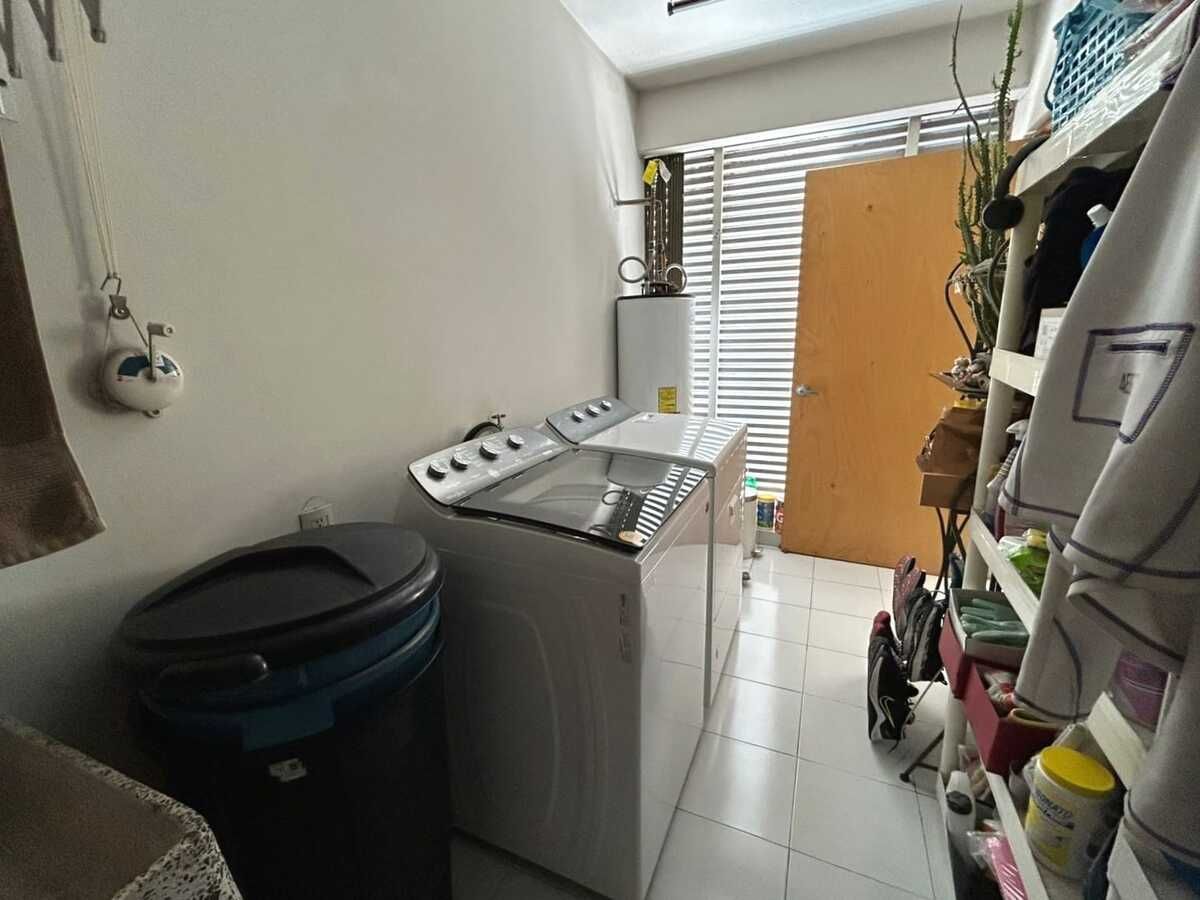 12 of 32: Área de lavado