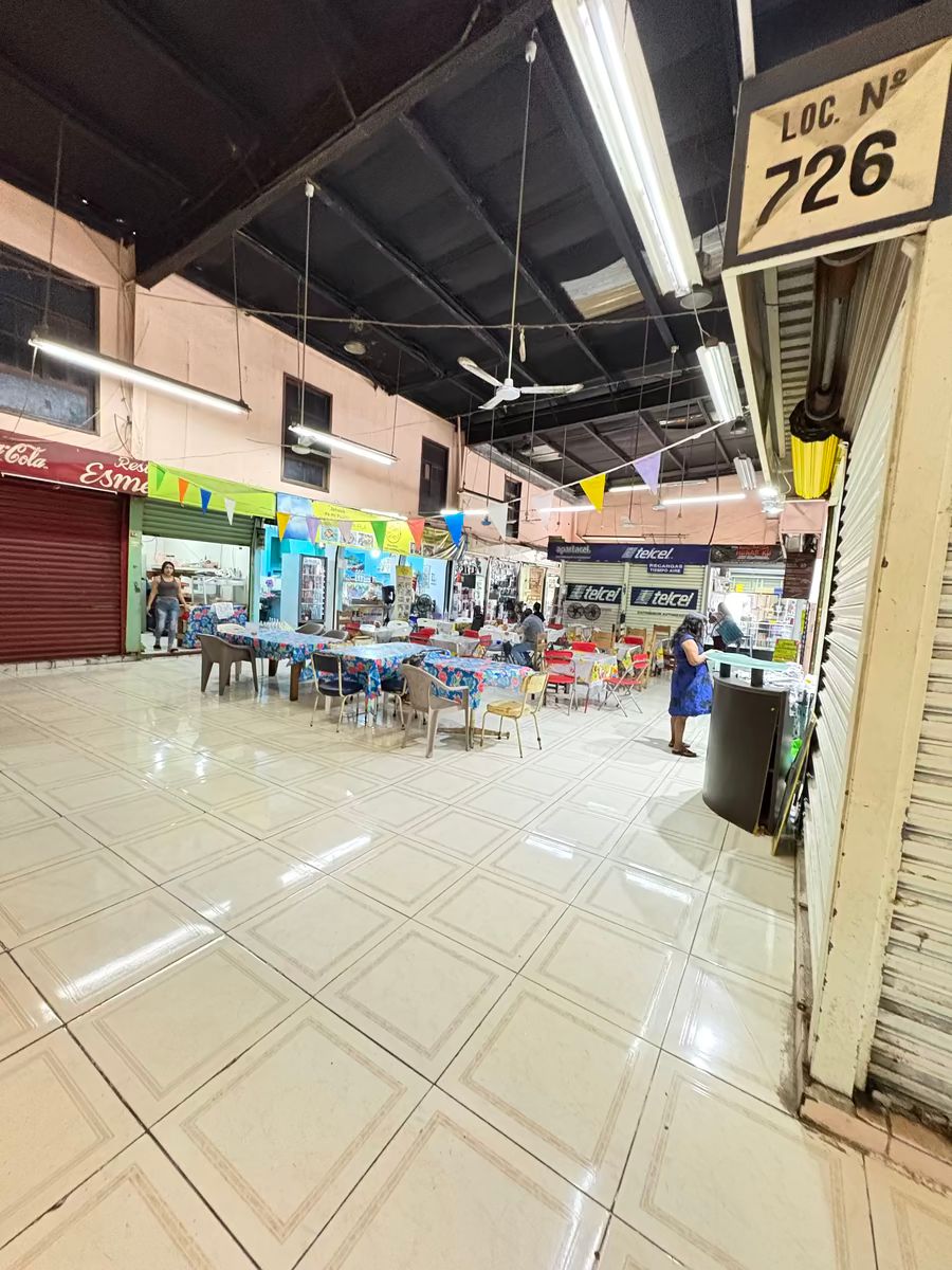 6 de 6: PLAZA CONOCIDA Y VISITADA  EN EL CENTRO