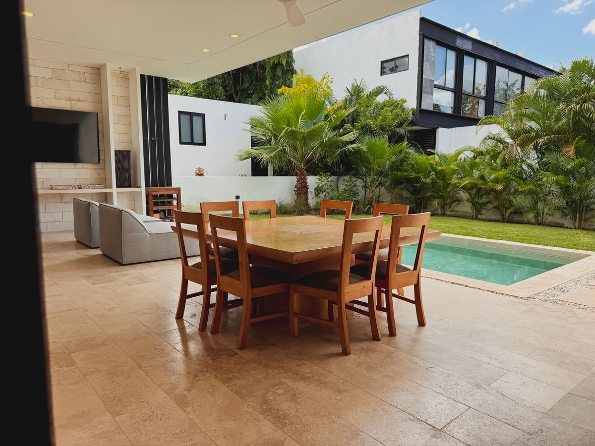 20 de 35: Area de patio