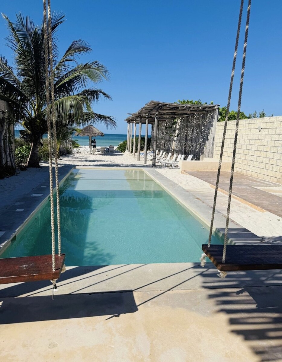 7 de 9: Casa club privada