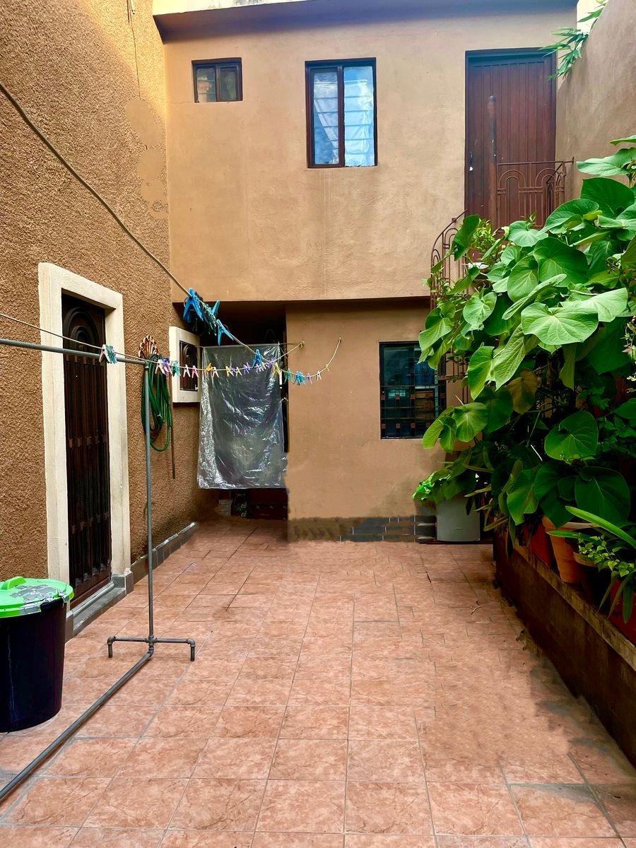 8 de 10: Patio y departamento independiente