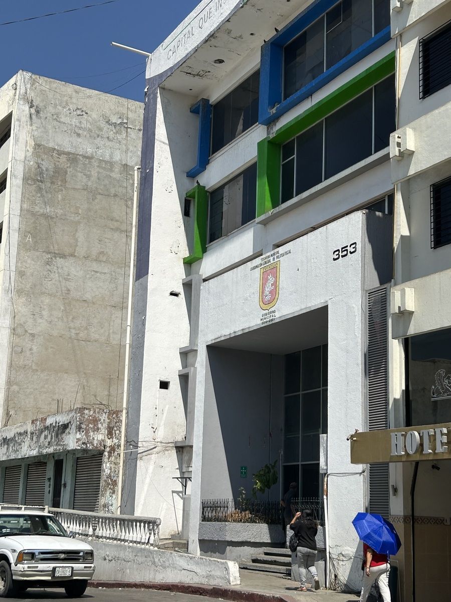 Edificio en Venta, cuenta con oficinas Corporativas en la Ciudad de Tuxtla Gutz.