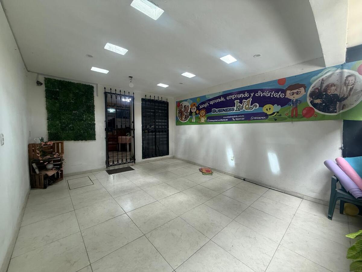 2 de 23: Estacionamiento