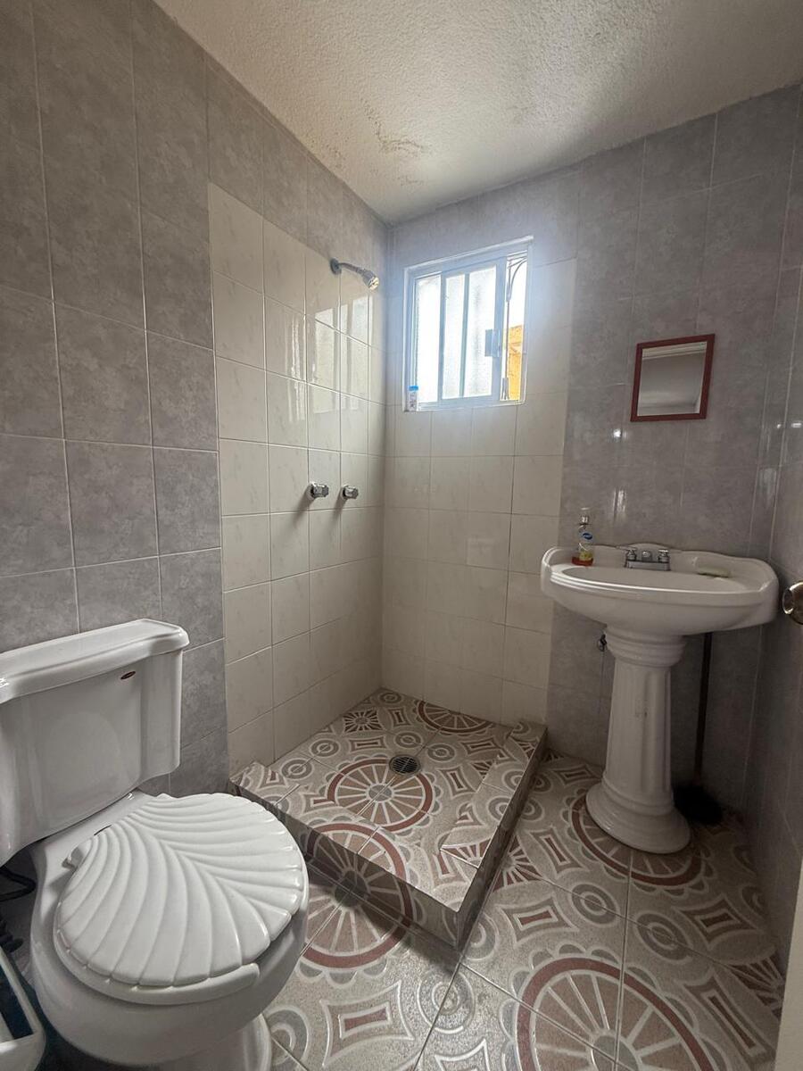 22 de 23: Baño completo